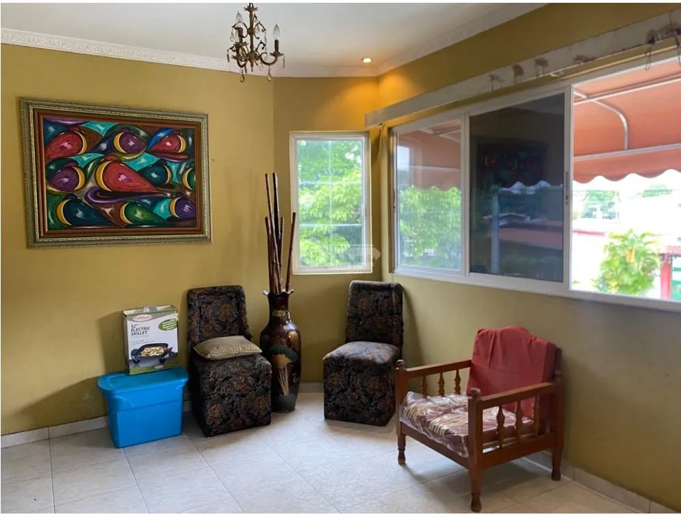 PARQUE LEFEVRE / SANTA ELENA / 285M / 2 LOCALES EN PLANTA BAJA