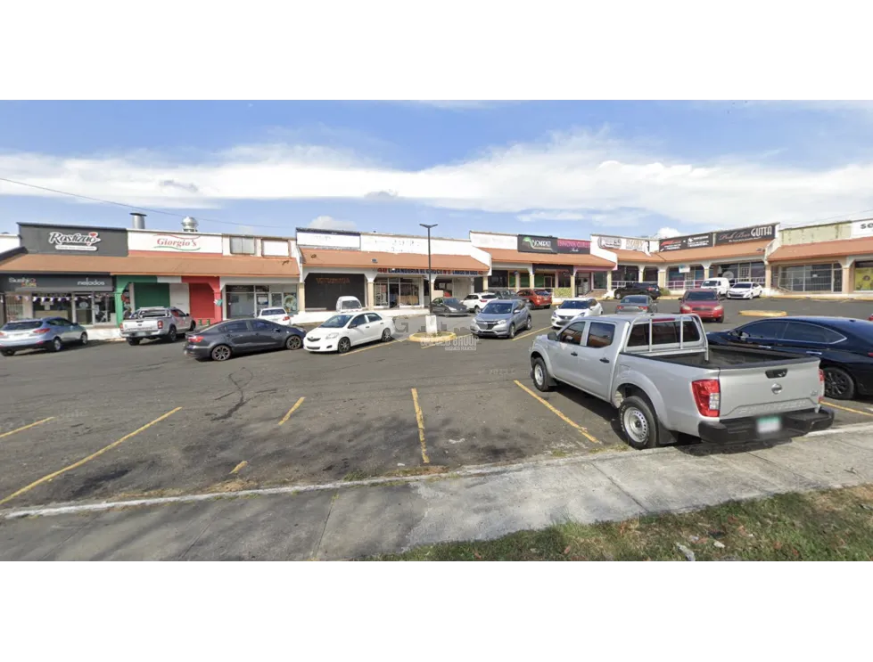 COMMERCIAL SPACE VILLA LUCRE / PUNTA FRESCA SHOPPING CENTER / 55M / JC STORAGE