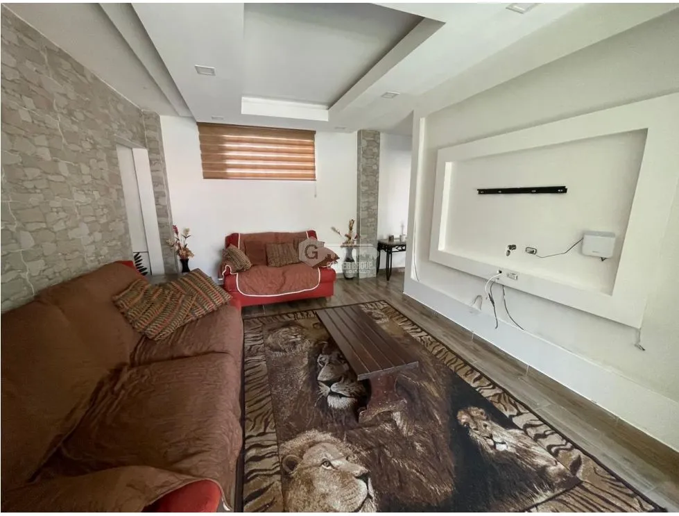 ALTOS DEL BOSQUE / EL DORAL / 392M / 4 HABITACION / 2 NIVEL / PISCINA