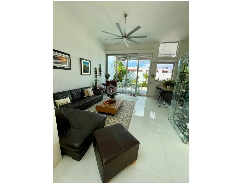 Single Family House for rent in Via Porras