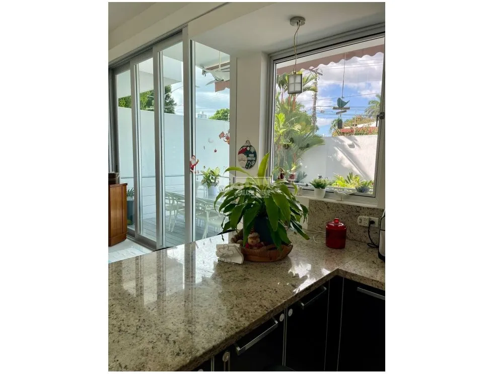 Single Family House for rent in Via Porras