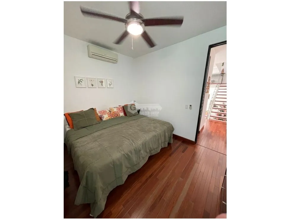 Single Family House for rent in Via Porras
