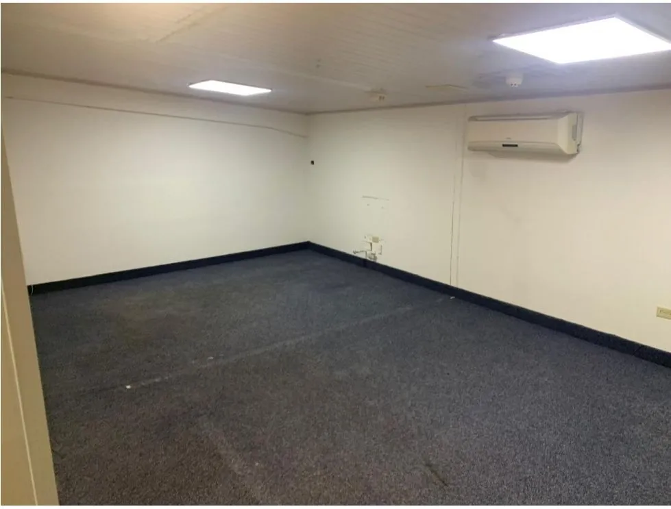 CONDADO DEL REY / COUNTRY PLAZA / LOCAL COMERCIAL / 170M / VACIO