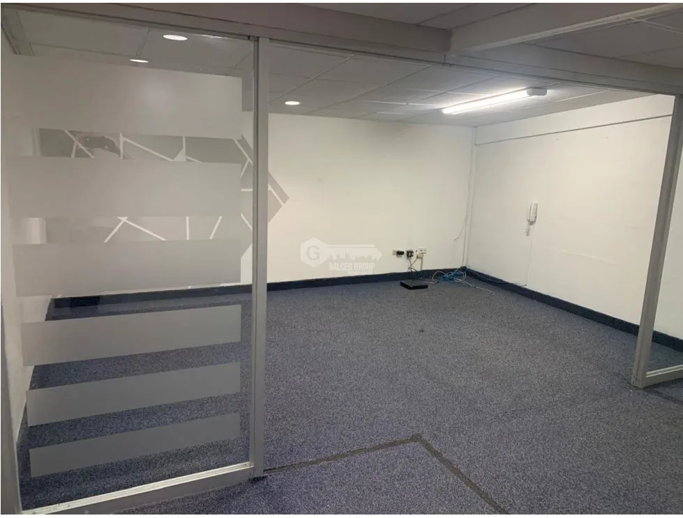 CONDADO DEL REY / COUNTRY PLAZA / LOCAL COMERCIAL / 170M / VACIO