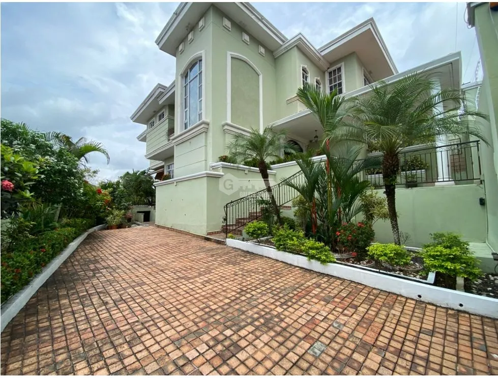 BETANIA / DOS MARES / 692M / 5 BEDROOMS / 2 LEVELS / DEN / TERRACE