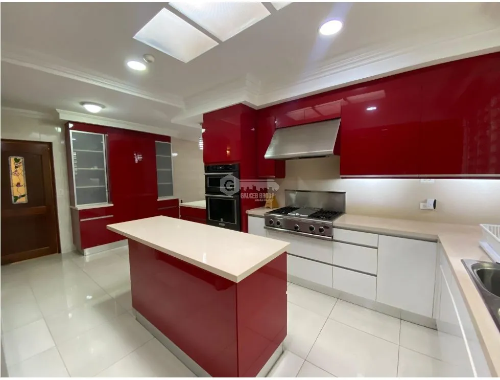 BETANIA / DOS MARES / 692M / 5 BEDROOMS / 2 LEVELS / DEN / TERRACE