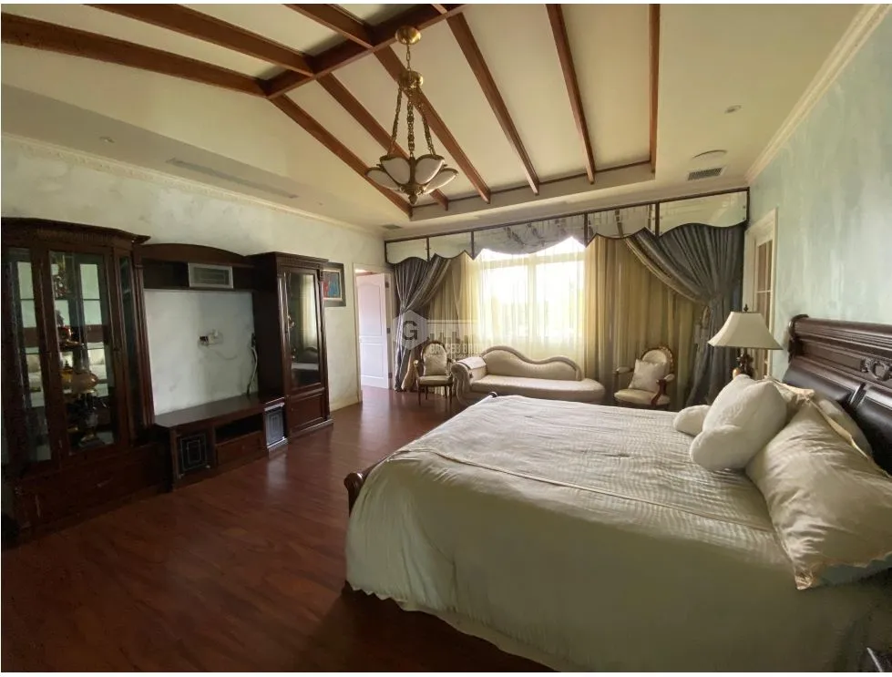 BETANIA / DOS MARES / 692M / 5 BEDROOMS / 2 LEVELS / DEN / TERRACE