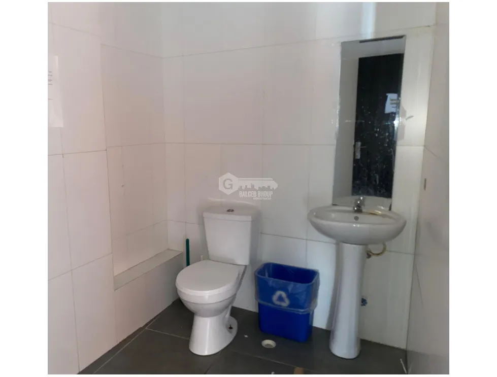 VIA ESPAÑA / PH PREMIUM / LOCAL / 254m2/ 2 ESPACIOS ABIERTOS / VACIO