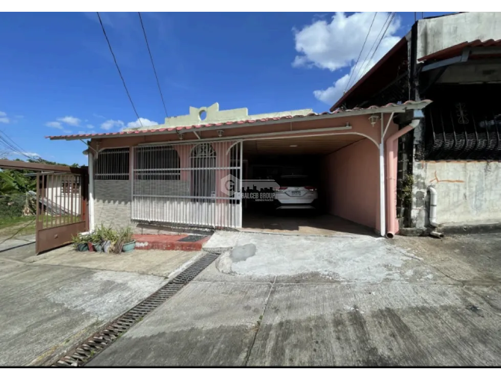 EL CRISOL / 184M / 3 HABITACIONES / TOTALMENTE CERCADA