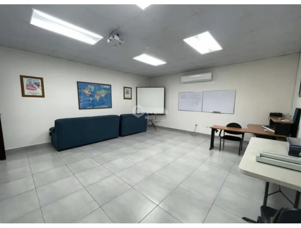 Office for rent in Brisas Del Golf