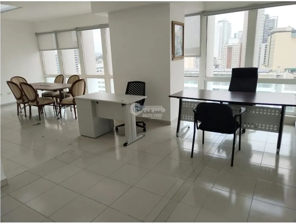 Office for rent in El Carmen