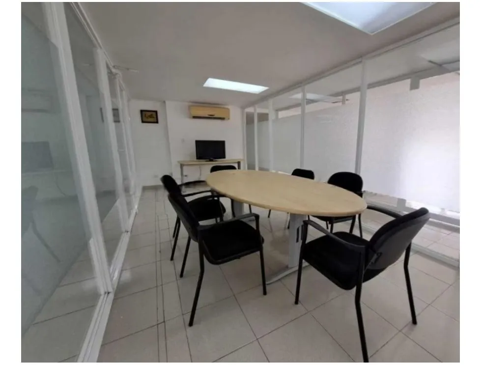 Office for rent in El Carmen