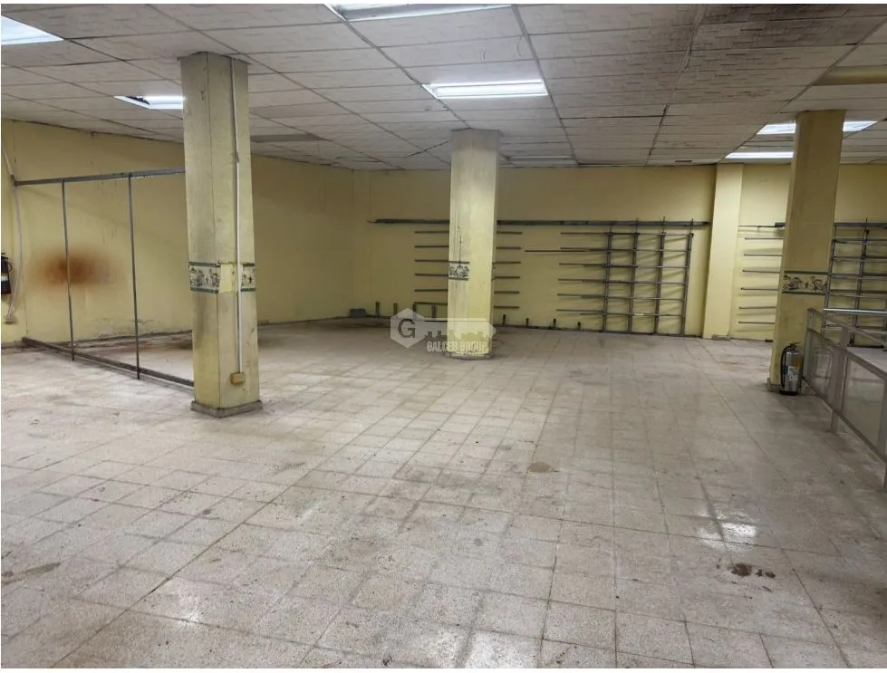 LOCAL / AVENIDA ANCON / 1485M / BODEGA  / OFICINAS / ANDEN / VACIO