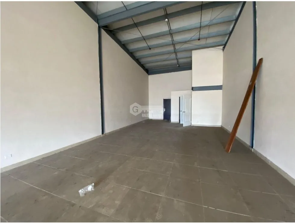 Espace commercial à Tocumen à louer