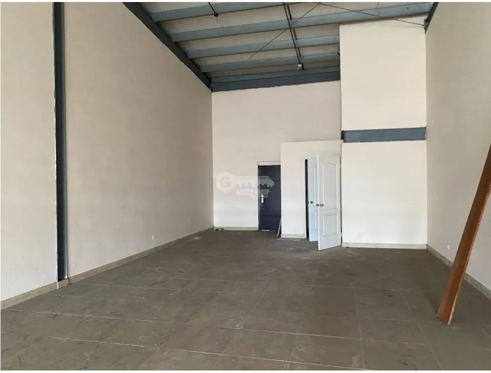 Espace commercial à Tocumen à louer