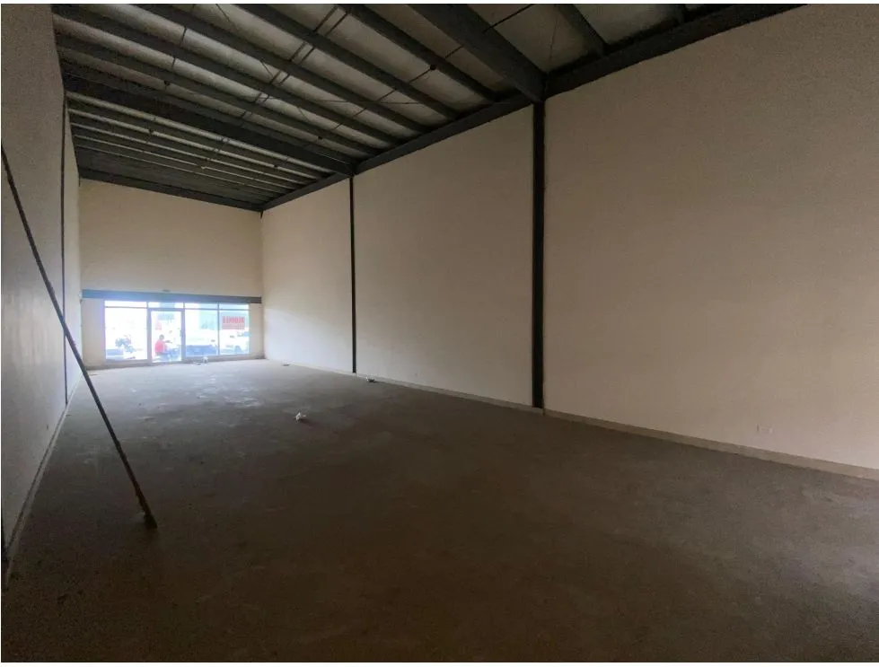 Espace commercial à Tocumen à louer
