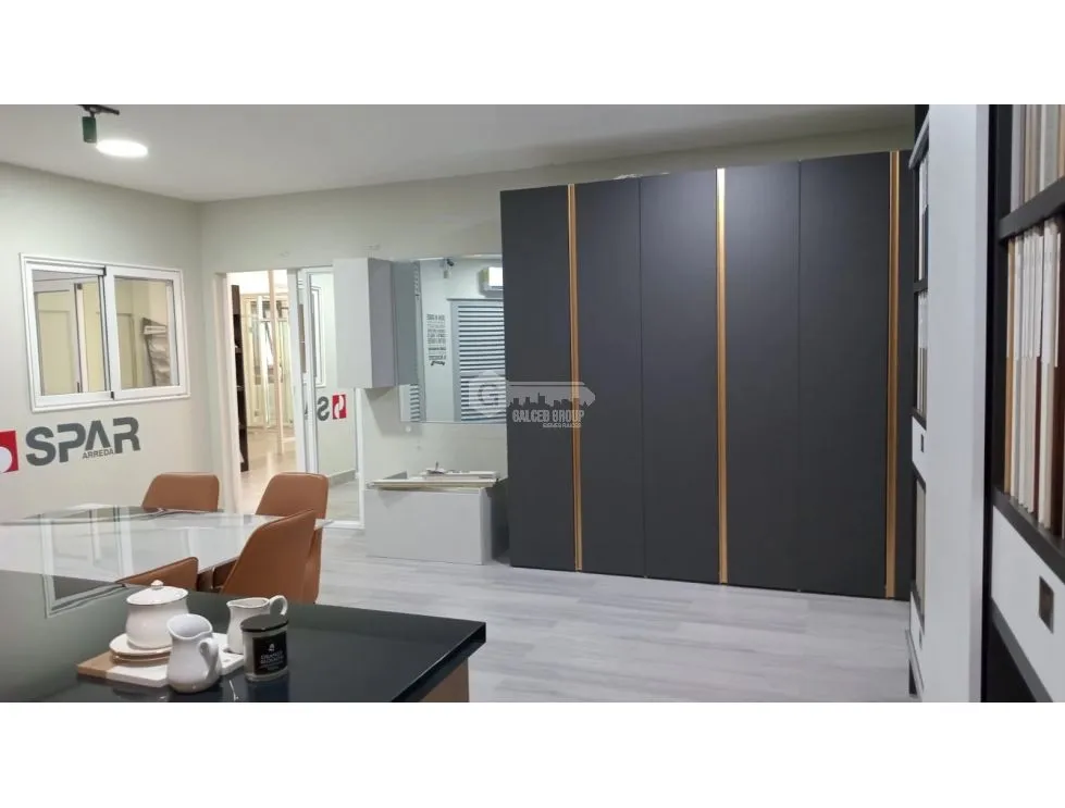 PARQUE LEFEVRE / SANTA ELENA / 437M / LOCAL CON OFICINAS Y BODEGA JC