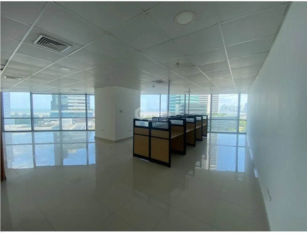 Office for sale in Costa del Este