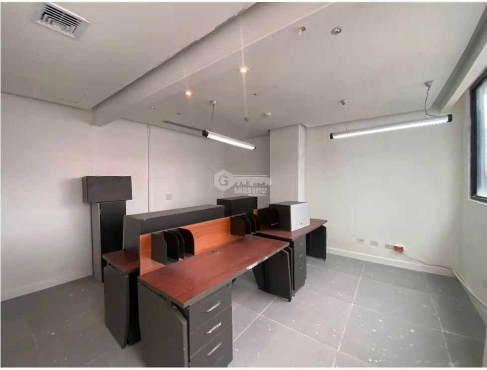 CALLE 50 / PLAZA CALLE 50 / 430 M2 / DIVISIONES / 8 PARKING / AMOBLADO