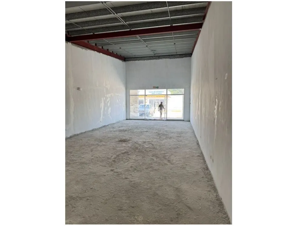 PLAZA FARALLONES / RIO HATO / 90M / COMMERCIAL SPACES JC