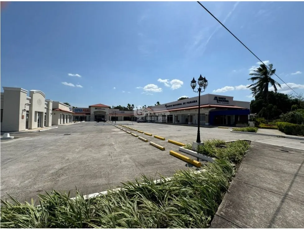 PLAZA FARALLONES / RIO HATO / 90M / COMMERCIAL SPACES JC