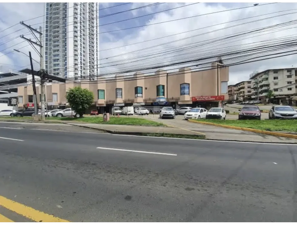 Commercial Space for sale in Via Espana