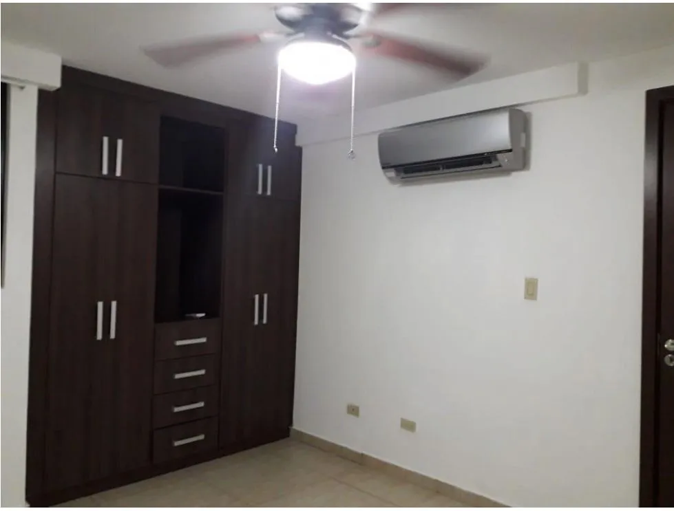 Apartment for sale in Condado del Rey
