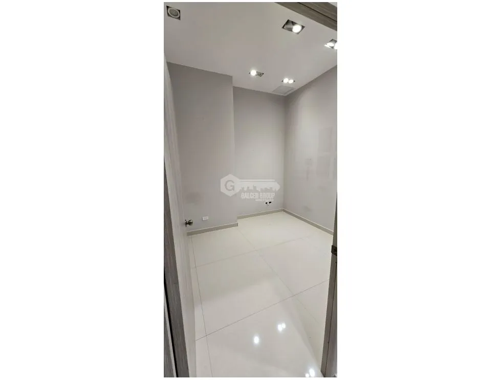 Costa del Este / Medical Office / Atrio Mall / 84M
