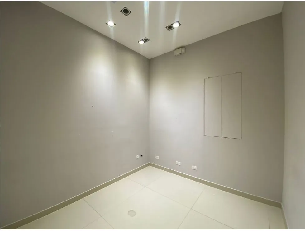 COSTA DEL ESTE / CONSULTORIO / ATRIO MALL / 84M