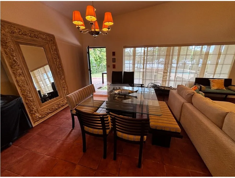 MARIA CHIQUITA / SAN MARINO OCEAN FRONT / 750M / BEACHFRONT