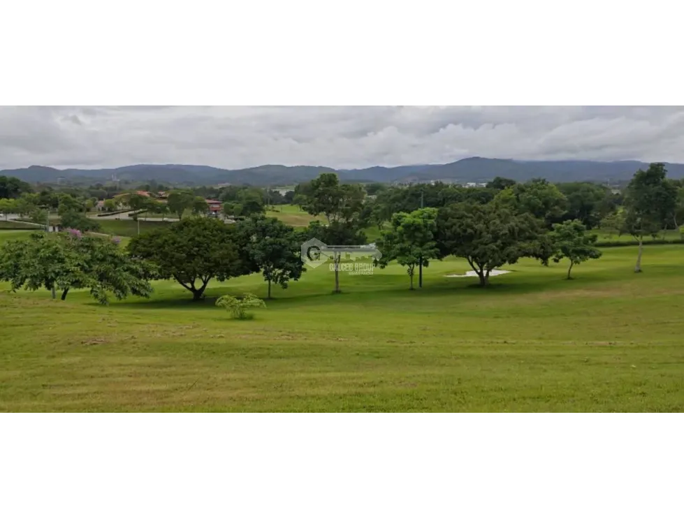 建筑很多 在 Brisas Del Golf 出售