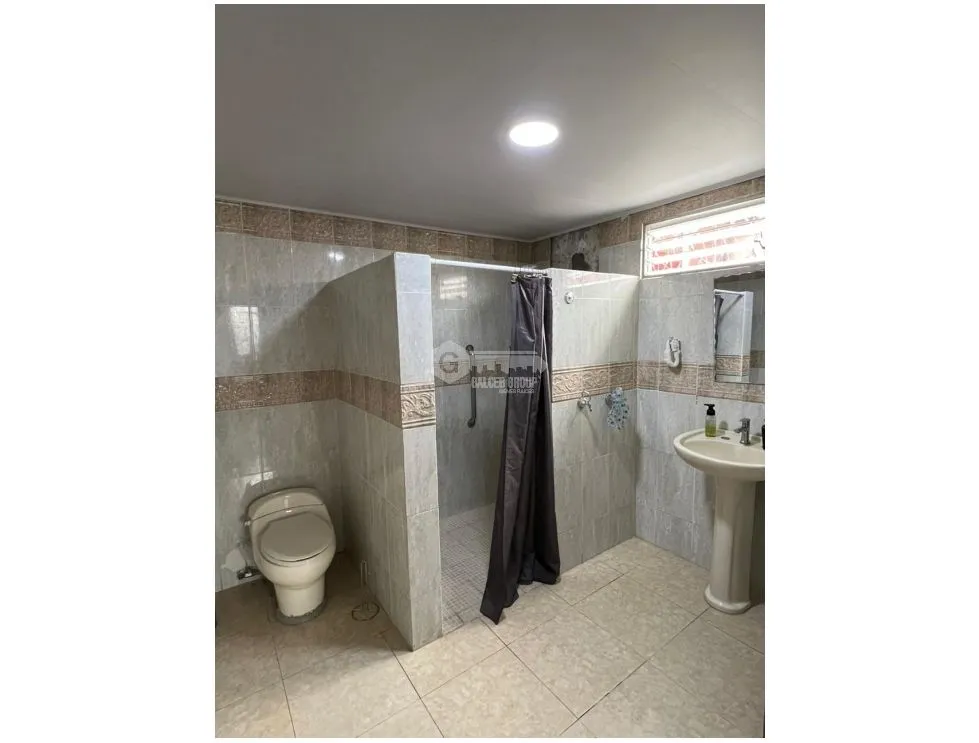 Дом в Parque Lefevre на продажу