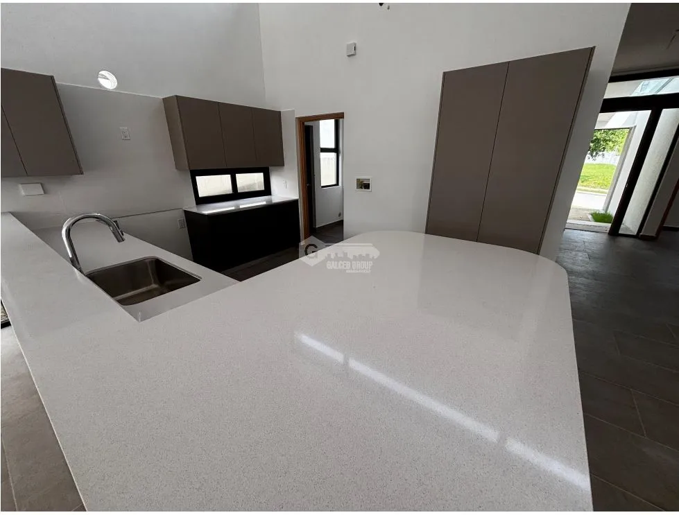 CONDADO DEL REY / ALTOS DE PANAMA / BARRIO ALTO / 410M / 3 HABITACION