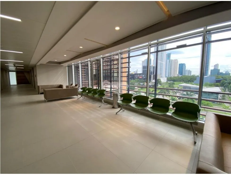 Office for sale in Costa del Este