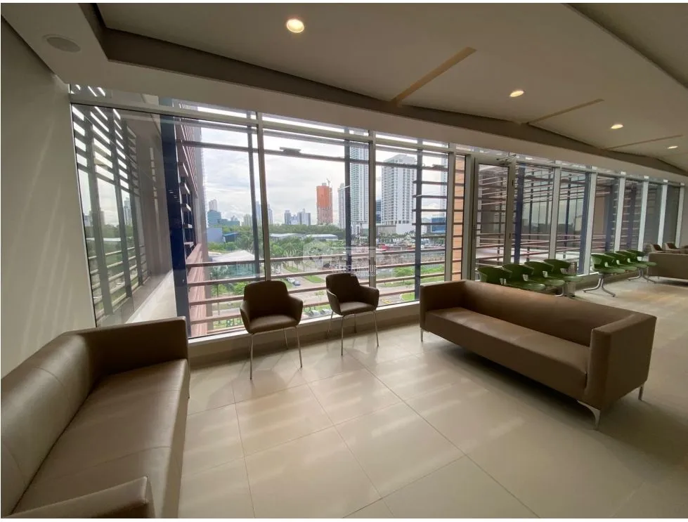 Office for sale in Costa del Este