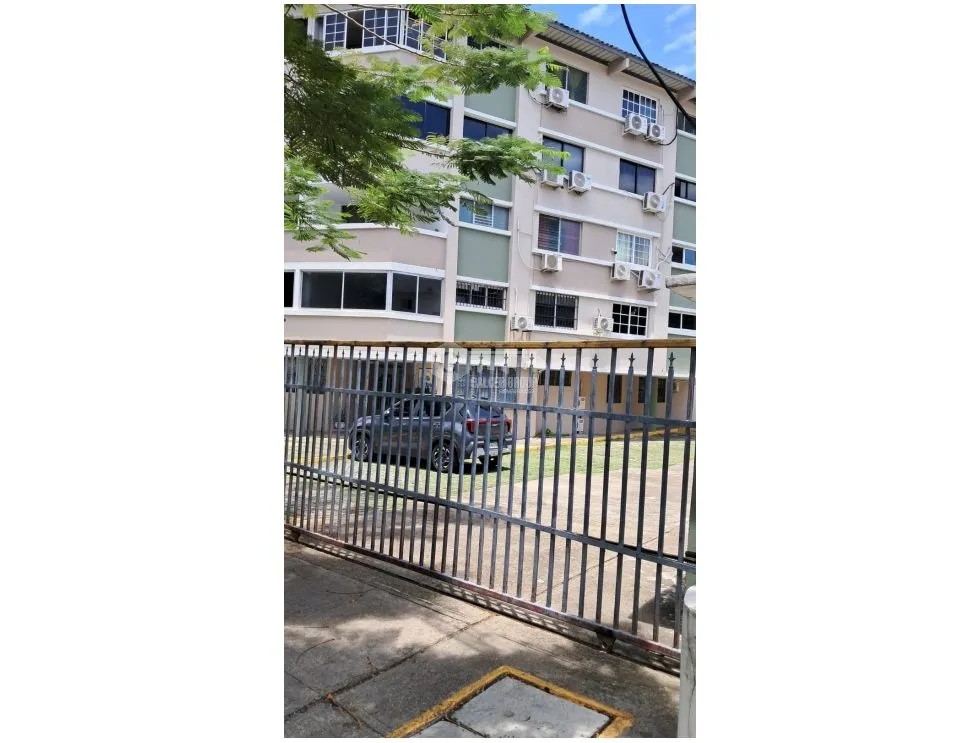 Appartement à Parque Lefevre à vendre