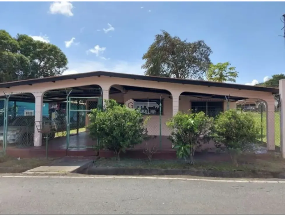 LA CHORRERA / FUENTES DEL CHASE / 425 M / 3 BEDROOM / CORNER PROPERTY