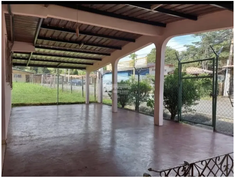 LA CHORRERA / FUENTES DEL CHASE / 425 M / 3 BEDROOM / CORNER PROPERTY