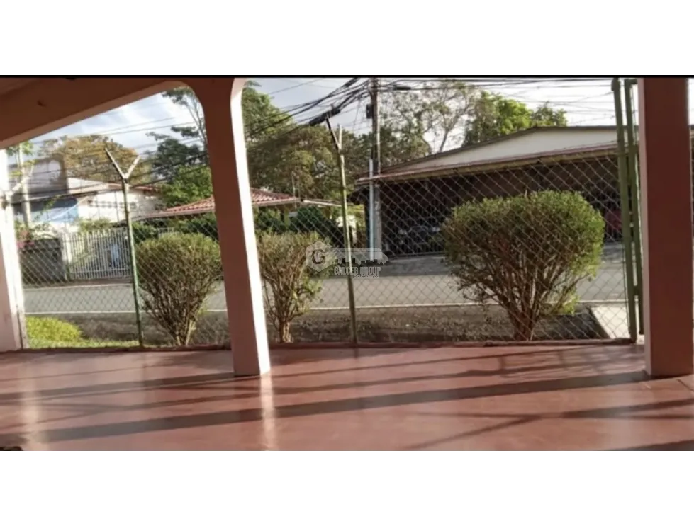 LA CHORRERA / FUENTES DEL CHASE / 425 M / 3 BEDROOM / CORNER PROPERTY
