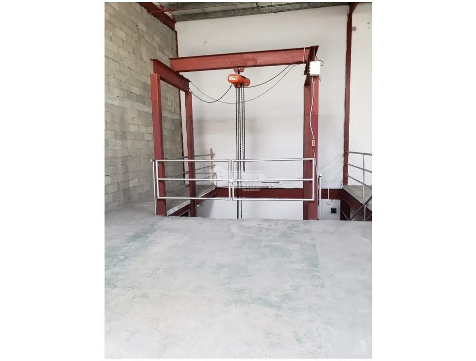 Warehouse for rent in Costa del Este