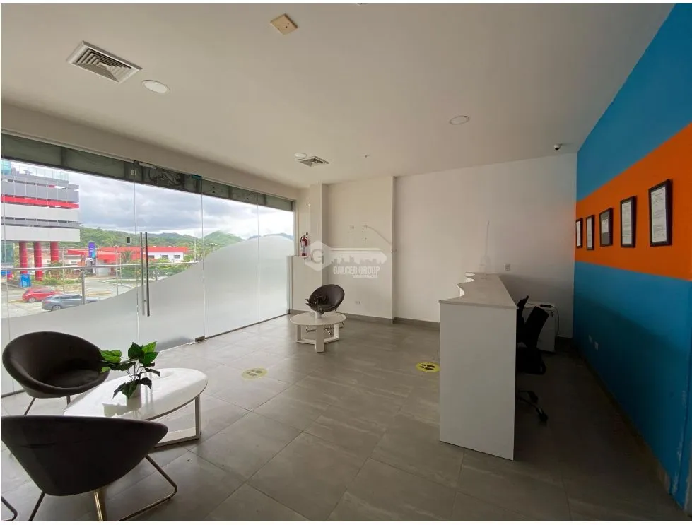 CONDADO DEL REY /  LOCAL COMERCIAL / CENTENNIAL / 106M / 5 DIVISIONES