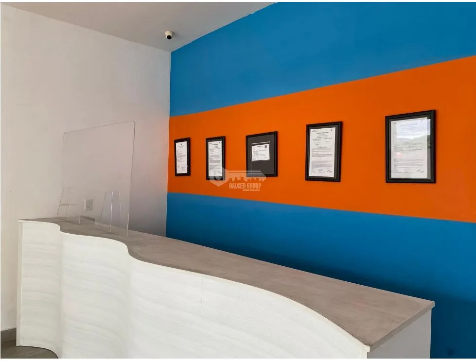 CONDADO DEL REY /  LOCAL COMERCIAL / CENTENNIAL / 106M / 5 DIVISIONES