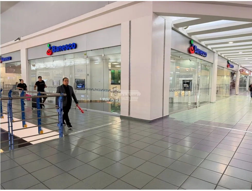 ALBROOK MALL / COMMERCIAL SPACE / 430M / FLOOR 2 / NEAR BANKS