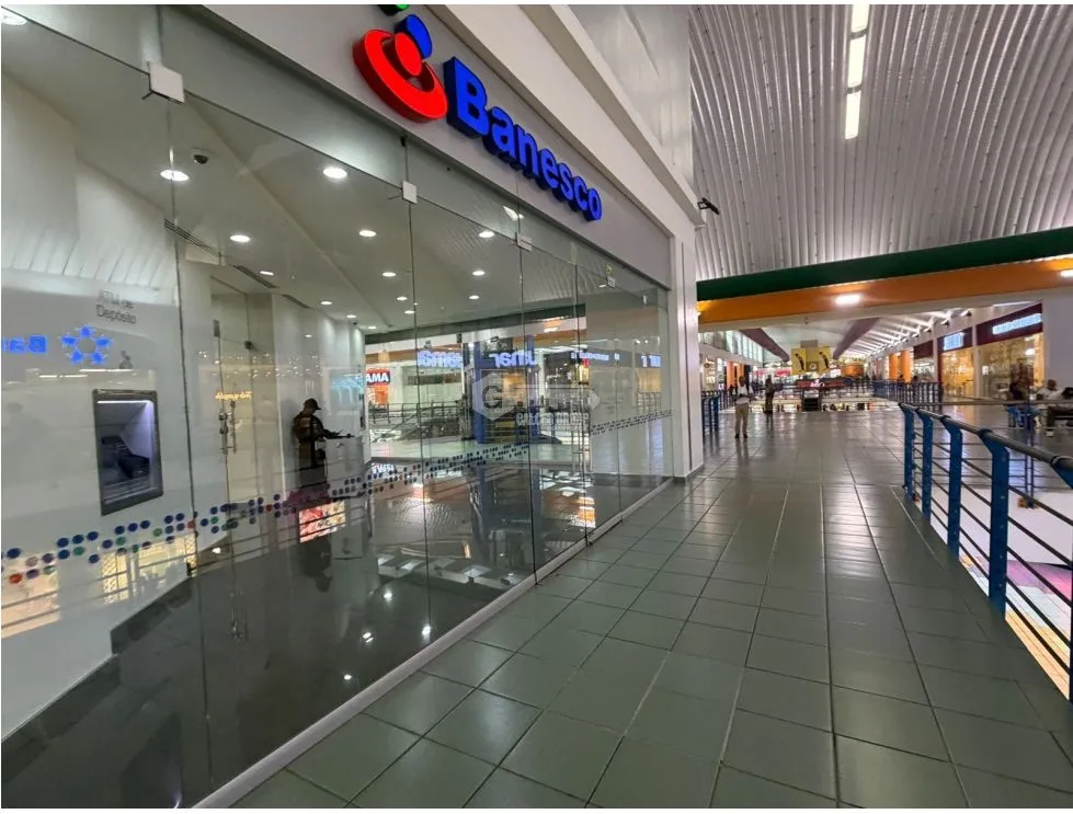 ALBROOK MALL / COMMERCIAL SPACE / 430M / FLOOR 2 / NEAR BANKS