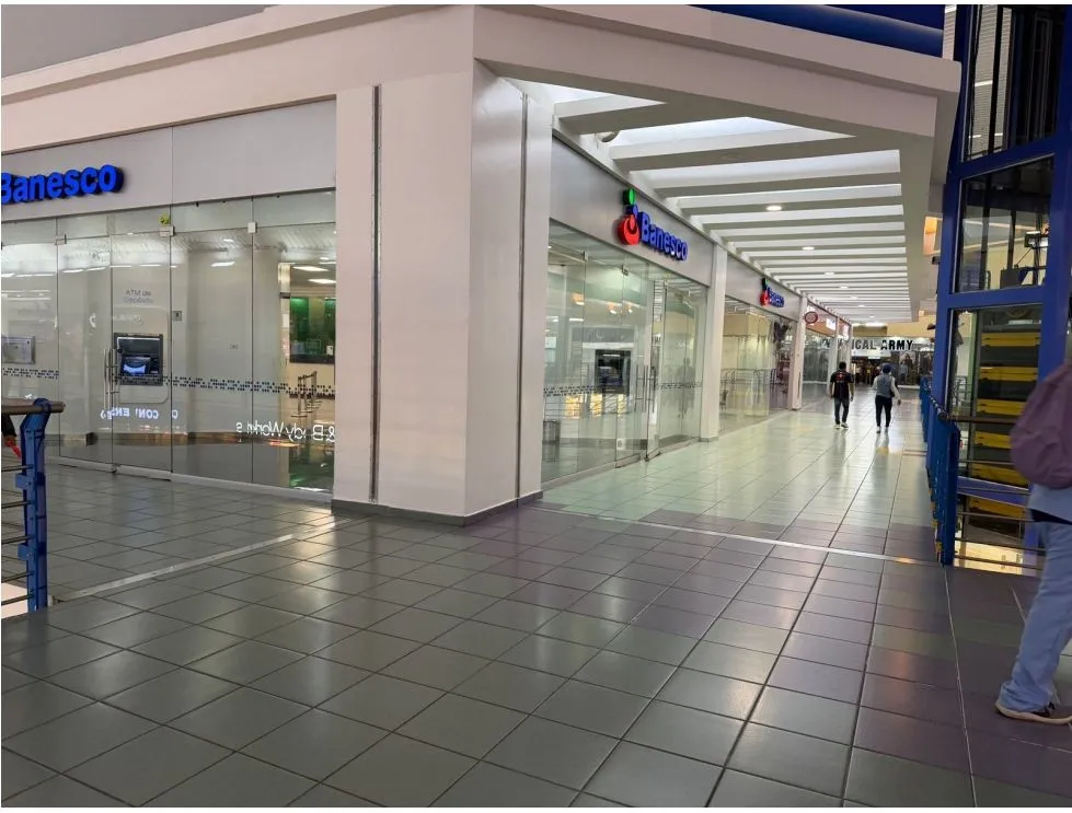 ALBROOK MALL / COMMERCIAL SPACE / 430M / FLOOR 2 / NEAR BANKS