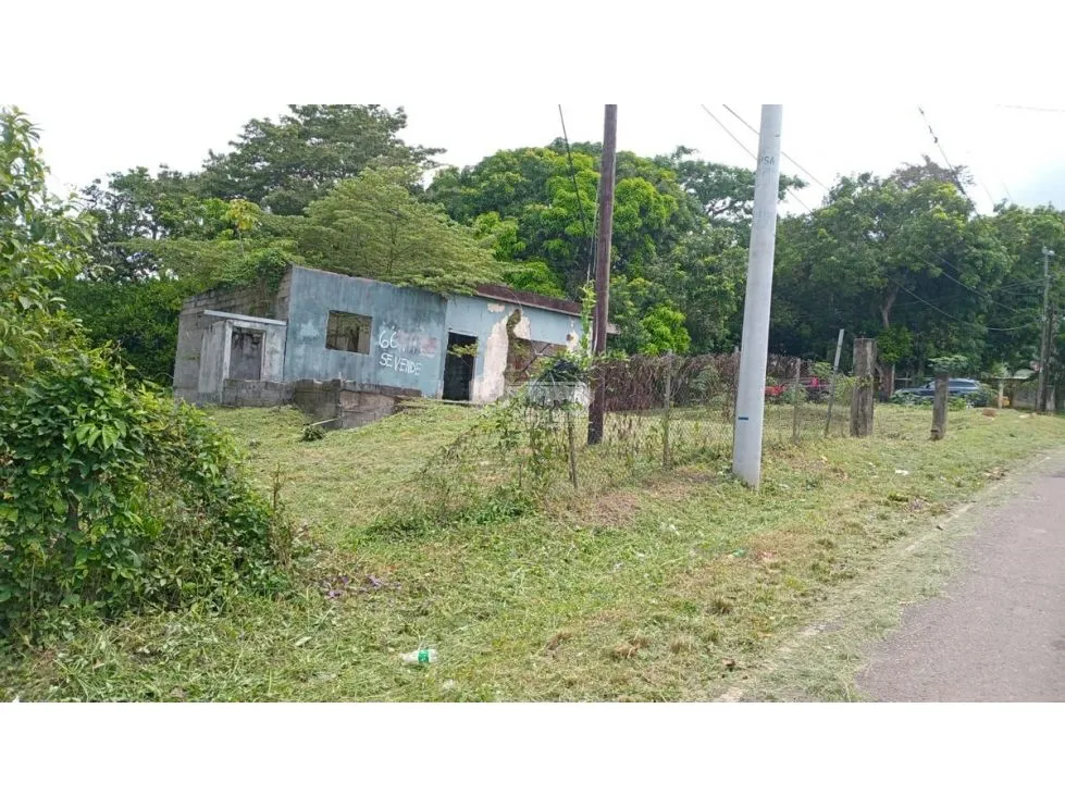 TERRENO / 24 DE DICIEMBRE / CABUYITA / 1800M / ORILLA DE CALLE