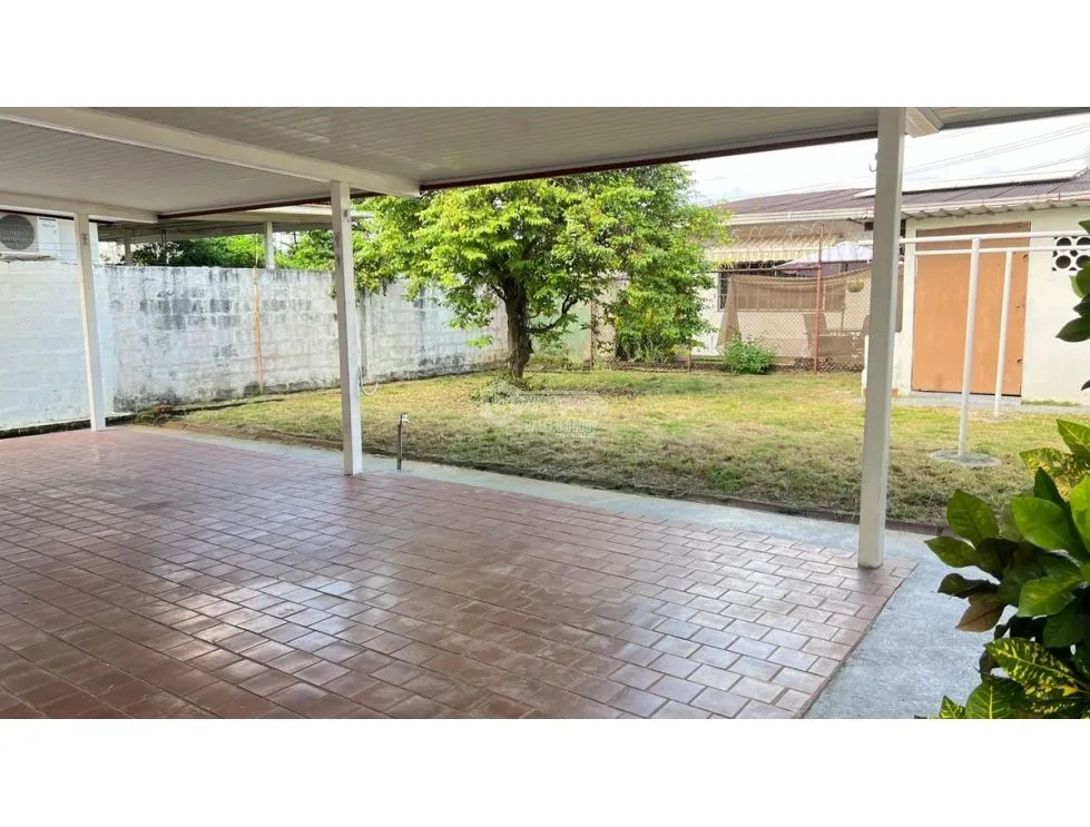 Maison unifamiliale à Betania à vendre