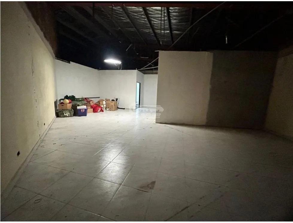 COMMERCIAL SPACE / EL DORADO / 550 M2 / 2 LEVELS / MAIN AVENUE