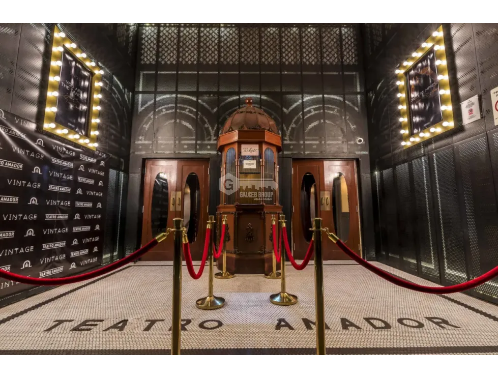 Old Town / Teatro Amador Building / 1049M / 3 Levels / Divisible Units