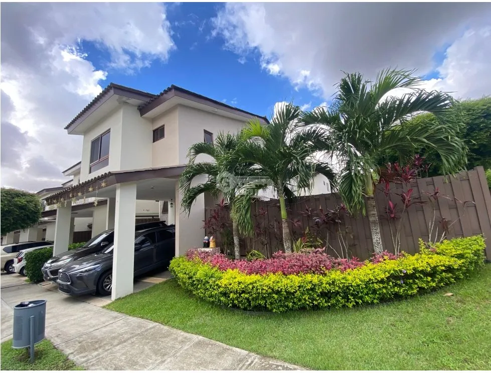 Maison unifamiliale à Brisas Del Golf à vendre